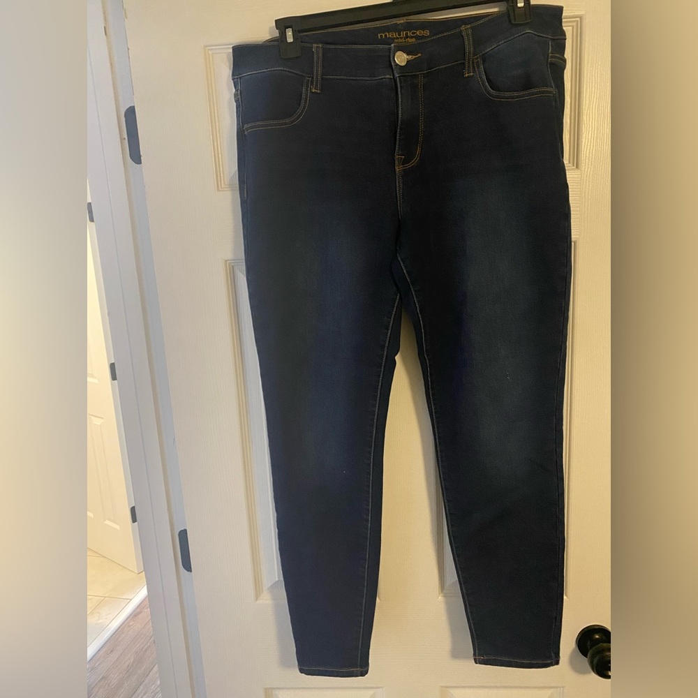 Maurices amid Rise Jegging. 16W. Never worn. New without tags.